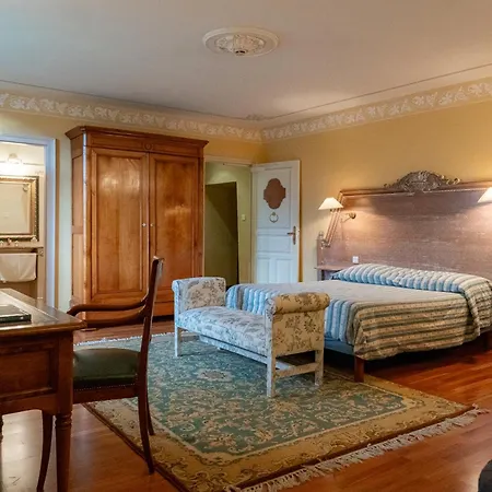 Chateau De Picomtal Hotel